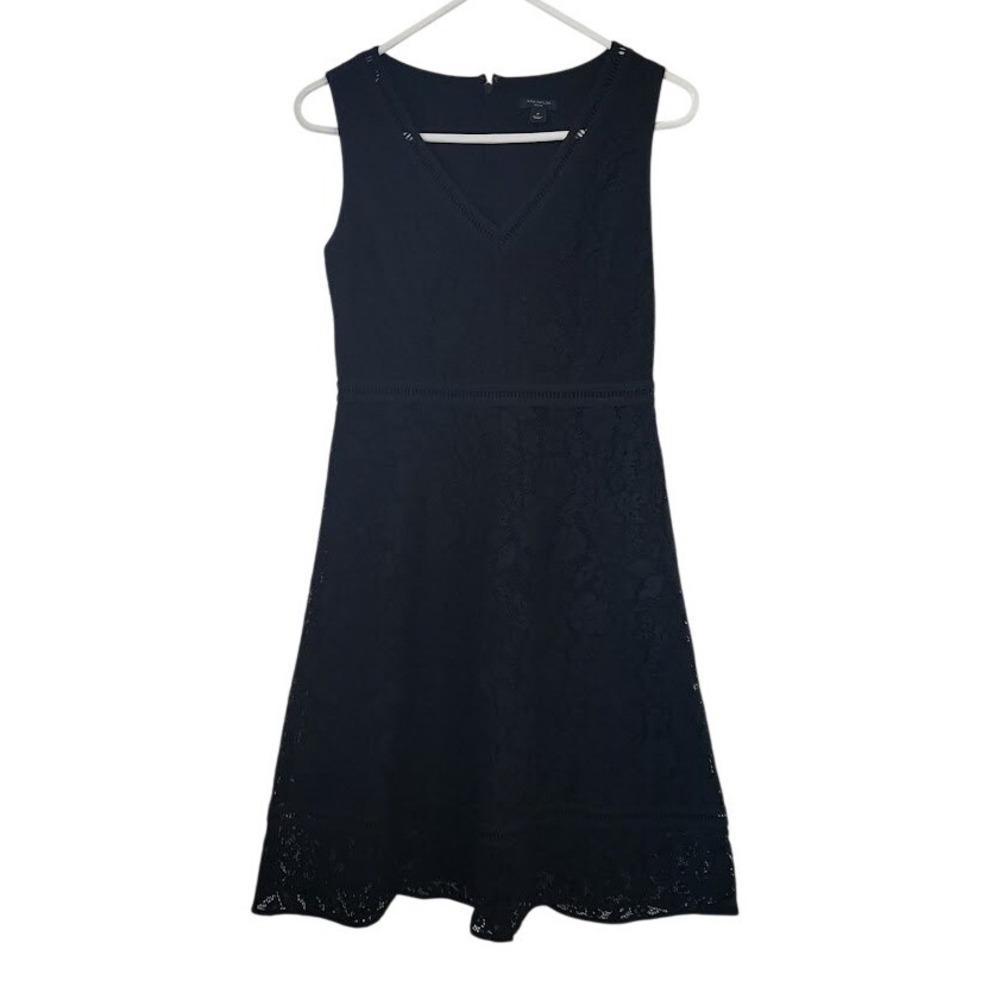 Ann Taylor Petite Black Lace Fit and Flare Dress V-Neck Sleeveless 2P LBD 236